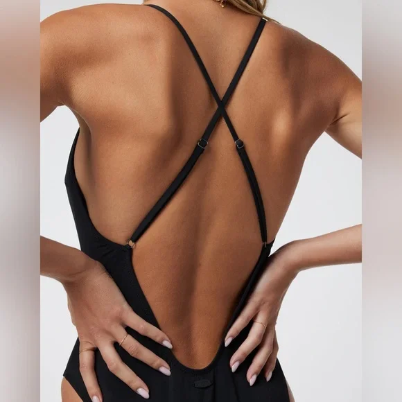 NWT Vuori Sunkissed One Piece Women's One Piece Swimsuit - Picture 4 of 4